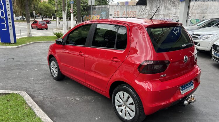 Fox 1.0 TrendLine 2014/2015 Vermelho Flex Completo