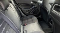 Mercedes-Benz GLA 200 Night 1.6 CGI Aut. 2018/2019 Preta Flex Completa