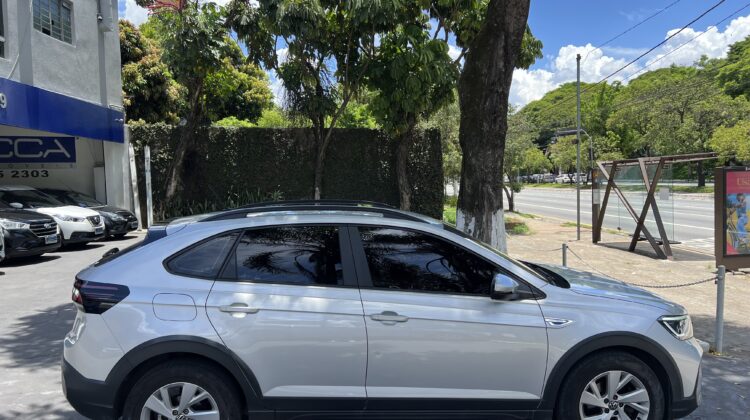 Nivus Comfortline 1.0 200 TSI Automático 2021 Prata Flex Completo