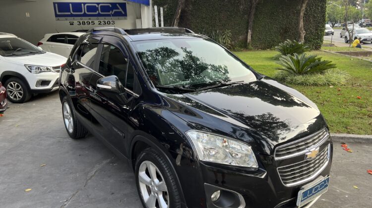 Tracker LTZ 1.8 Automático 2015/2015 Preto Flex com teto solar