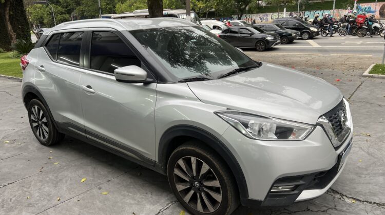 Kicks SV 1.6 Automático CVT 2019/2020 Prata Flex Completo