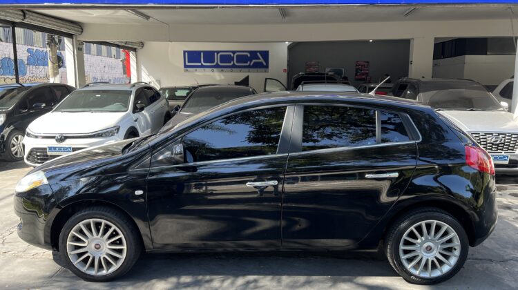 Bravo 1.8 Absolute 2011/2012 Preto Flex Completo