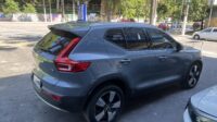 Volvo XC40 T5 2.0 Momentum Aut. 2020 cinza gasolina blindado