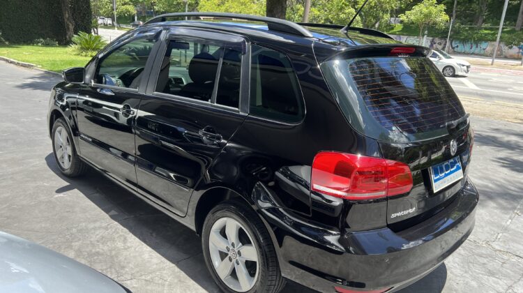 Spacefox 1.6 Comfortline 2018 Preta Flex Completa