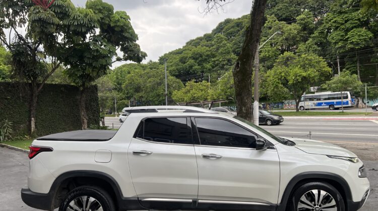 Toro Volcano 2.0 Turbo Diesel 4×4 Automática 2021/2022 Branca Completa