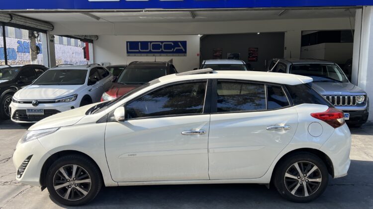 Yaris XLS 1.5 Automático CVT 2019/2020 Branco Perolizado Flex com Teto Solar