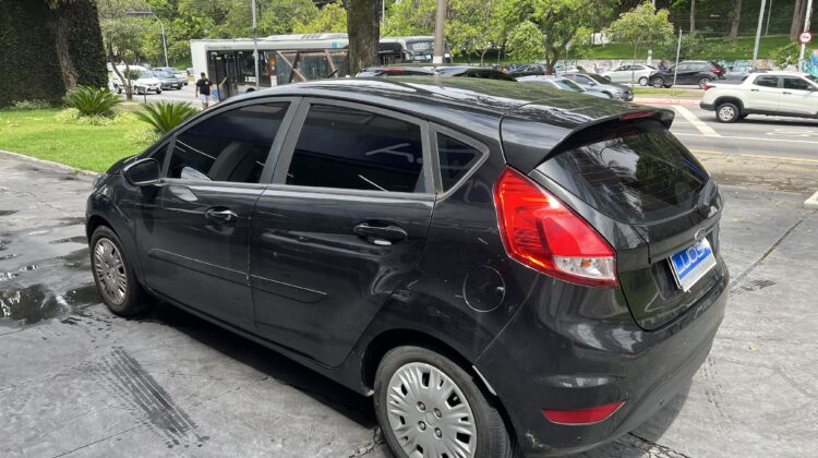 Fiesta 1.5 S 2013/2014 Preto Flex Completo