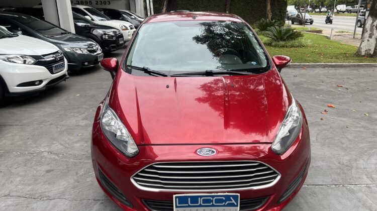 New Fiesta 1.6 SE 2017/2017 Vermelho Flex Completo