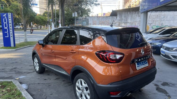 Captur Life 1.6 Automática CVT 2018/2019 Laranja Flex Completo