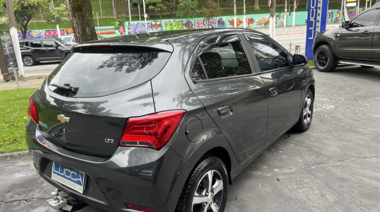 Onix LTZ 1.4 Automático 2017/2018 Preto Flex Completo