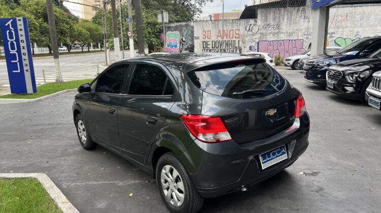 Onix 1.0 LS 2016 Cinza Flex Completo