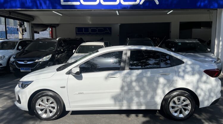 Onix Plus LT 1.0 Turbo 2022 Branco Flex Completo