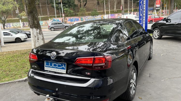 Jetta Comfortline 1.4 TSI Automático 2017 Preto Flex Completo