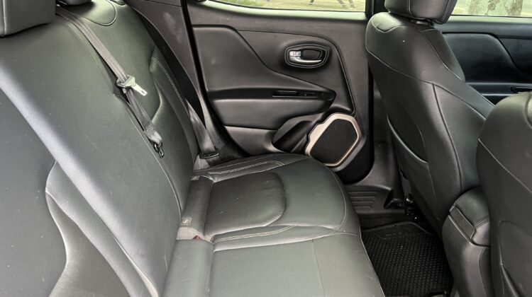 Renegade Longitude 1.8 Automática 2017/2018 Cinza Flex Completa