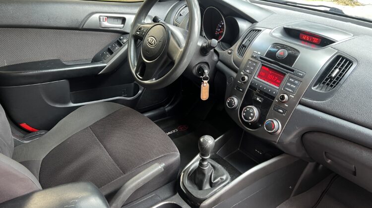 Cerato EX 1.6 2011/2012 Cinza Completo