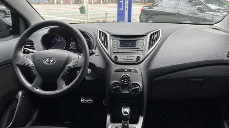 HB20X Style 1.6 Automático 2017 Prata Flex Completo