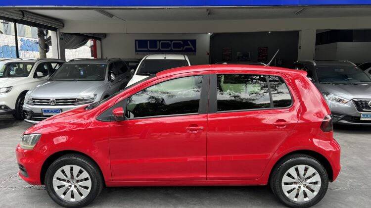 Fox 1.0 TrendLine 2014/2015 Vermelho Flex Completo