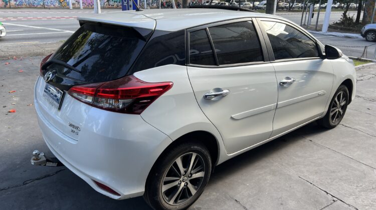 Yaris XLS 1.5 Automático CVT 2019/2020 Branco Perolizado Flex com Teto Solar