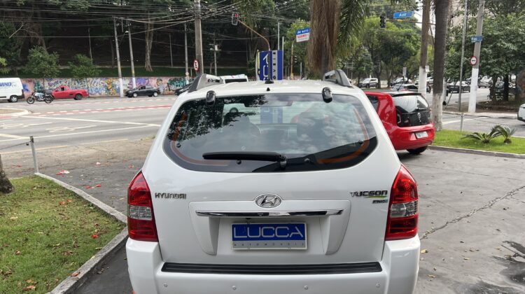 Tucson GLS 2.0 Automática 2014/2015 Branca Flex Completa
