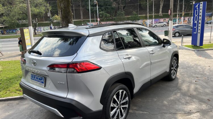 Corolla Cross XRE 2.0 Automático CVT 2023 Prata Flex Completo