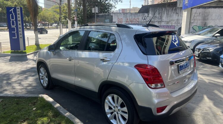 Tracker Premier 1.4 Turbo Automático 2018 Prata Flex com teto solar – Top de linha