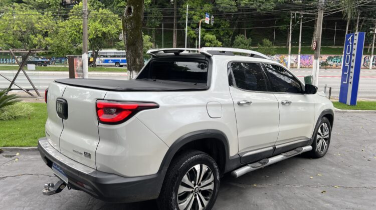 Toro Volcano 2.0 Turbo Diesel 4×4 Automática 2021/2022 Branca Completa