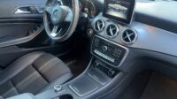 Mercedes-Benz GLA 200 Night 1.6 CGI Aut. 2018/2019 Preta Flex Completa