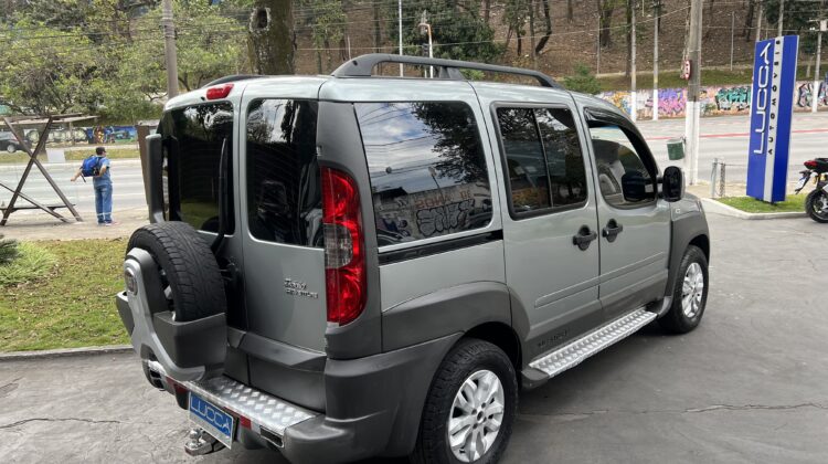 Doblo Adventure 1.8 2014 Cinza Flex Completa 6 lugares