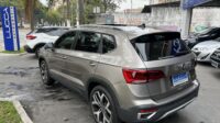 Taos Highline 1.4 250 TSI Automático 2024 Bege Flex com teto solar