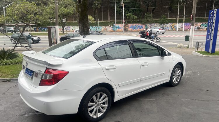Civic LXS 1.8 2014 Branco Flex Completo