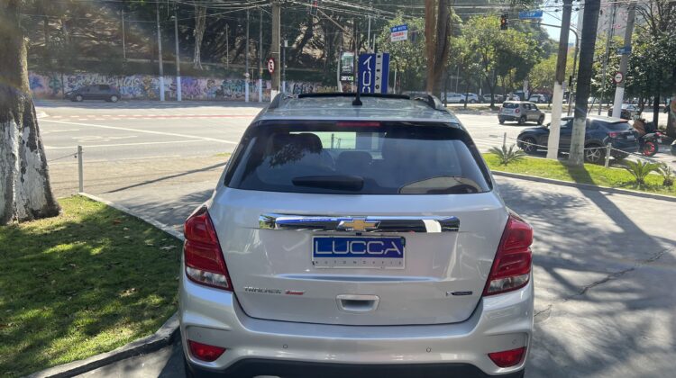 Tracker Premier 1.4 Turbo Automático 2018 Prata Flex com teto solar – Top de linha