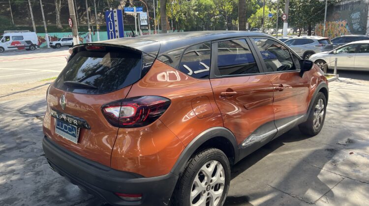 Captur Life 1.6 Automática CVT 2018/2019 Laranja Flex Completo