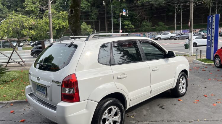 Tucson GLS 2.0 Automática 2014/2015 Branca Flex Completa