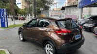 Kicks Active 1.6 Automático CVT 2021 Marrom Flex Completo