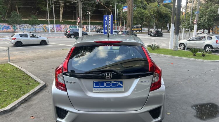 Fit LX 1.5 Automático CVT 2016 Prata Flex Completo