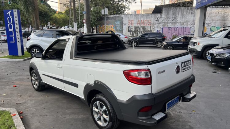 Strada Hard Working 1.4 Cabine Simples 2018 Branca Flex Completa
