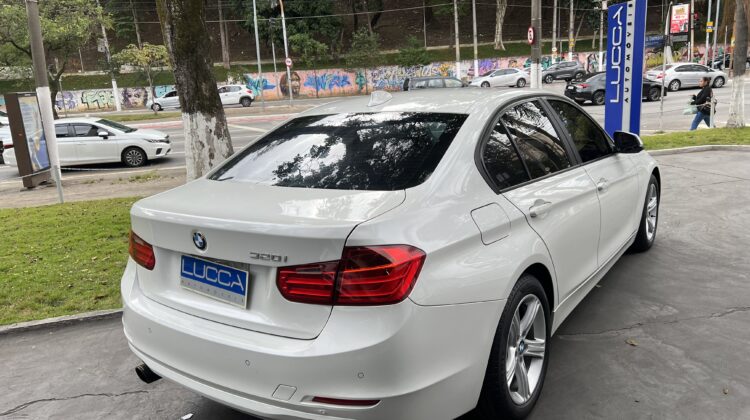 BMW 320i 2.0 Turbo Aut. 2013 Branca