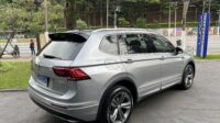 Tiguan R-Line 2.0 350 TSI 4motion Aut. 2021 Prata com teto solar