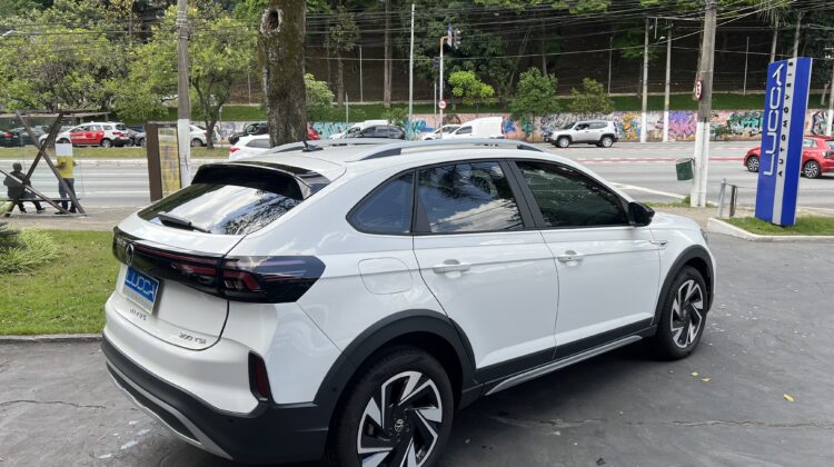 Nivus Highline 1.0 200 TSI Automático 2026 Branco Flex Completo