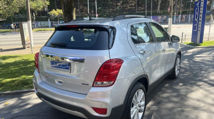 Tracker Premier 1.4 Turbo Automático 2018 Prata Flex com teto solar – Top de linha
