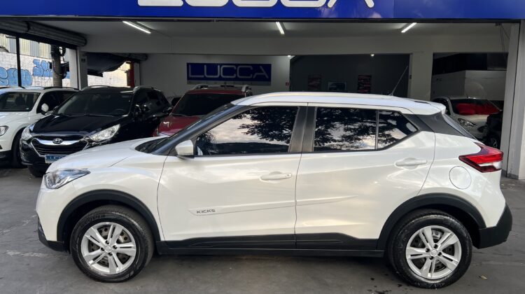 Kicks S 1.6 Automático CVT 2018 Branco Perolizado Flex Completo