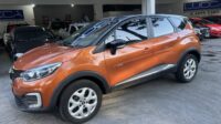 Captur Life 1.6 Automática CVT 2018/2019 Laranja Flex Completo