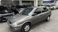 Corsa 1.6 Classic Automático 2004 Cinza