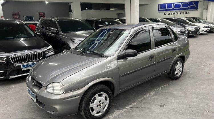 Corsa 1.6 Classic Automático 2004 Cinza