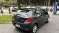 Onix 1.0 LT 2017 Cinza Flex Completo