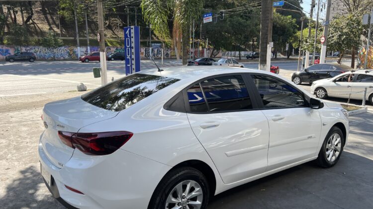 Onix Plus LT 1.0 Turbo 2022 Branco Flex Completo
