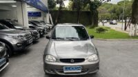 Corsa 1.6 Classic Automático 2004 Cinza