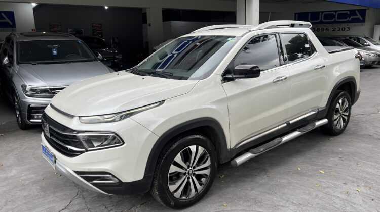 Toro Volcano 2.0 Turbo Diesel 4×4 Automática 2021/2022 Branca Completa