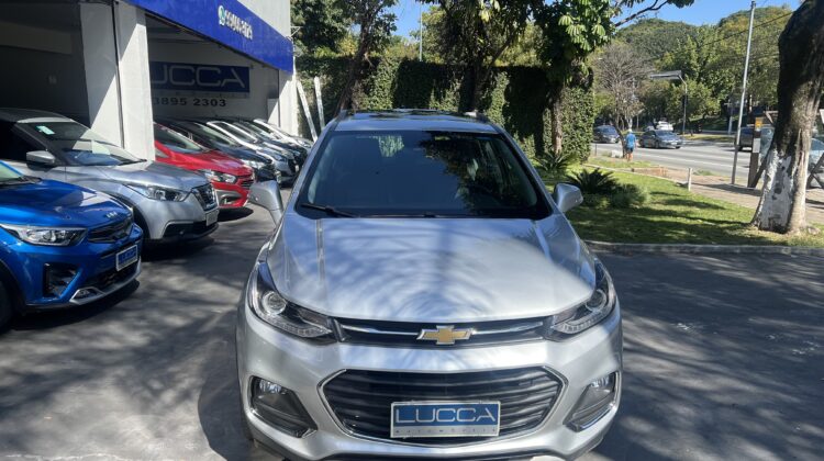 Tracker Premier 1.4 Turbo Automático 2018 Prata Flex com teto solar – Top de linha