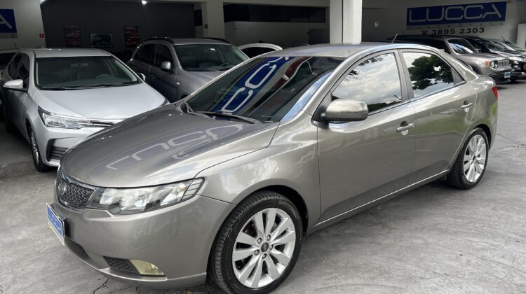 Cerato EX 1.6 2011/2012 Cinza Completo